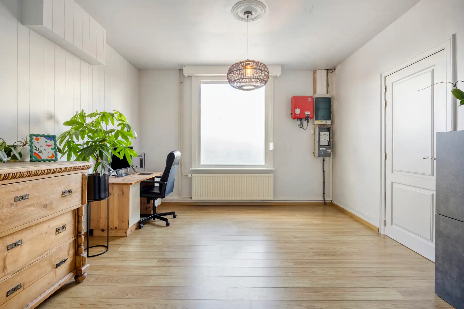Karaktervolle, ruime woning met onderhoudsvriendelijke tuin foto 3