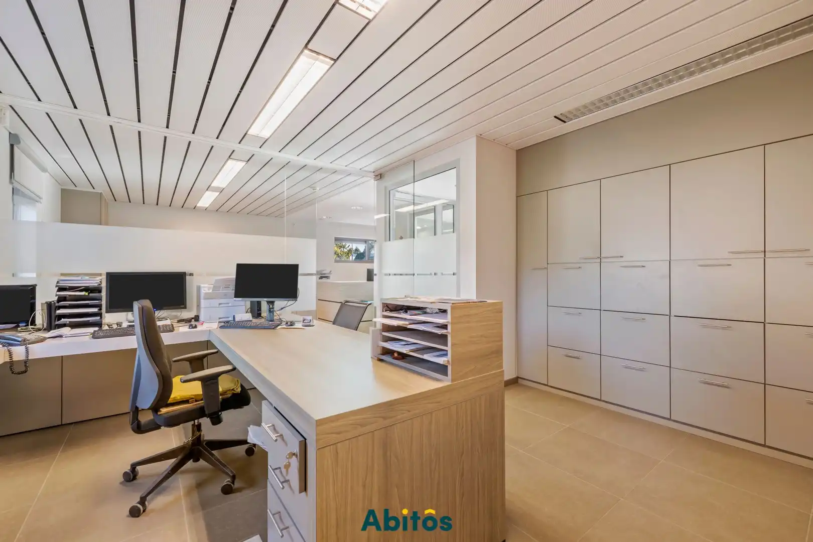 Commercieel gelegen handelspand of kantoorruimte in het hart van Landegem foto 7