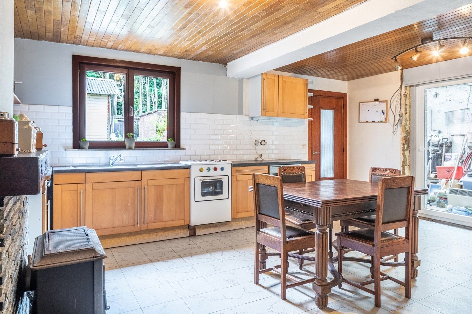 Ruime gesloten gezinswoning met tuin  foto 4