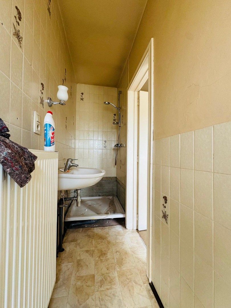 Te renoveren handelswoning op 3239 m² te koop inclusief aangrenzende bouwgrond foto 14