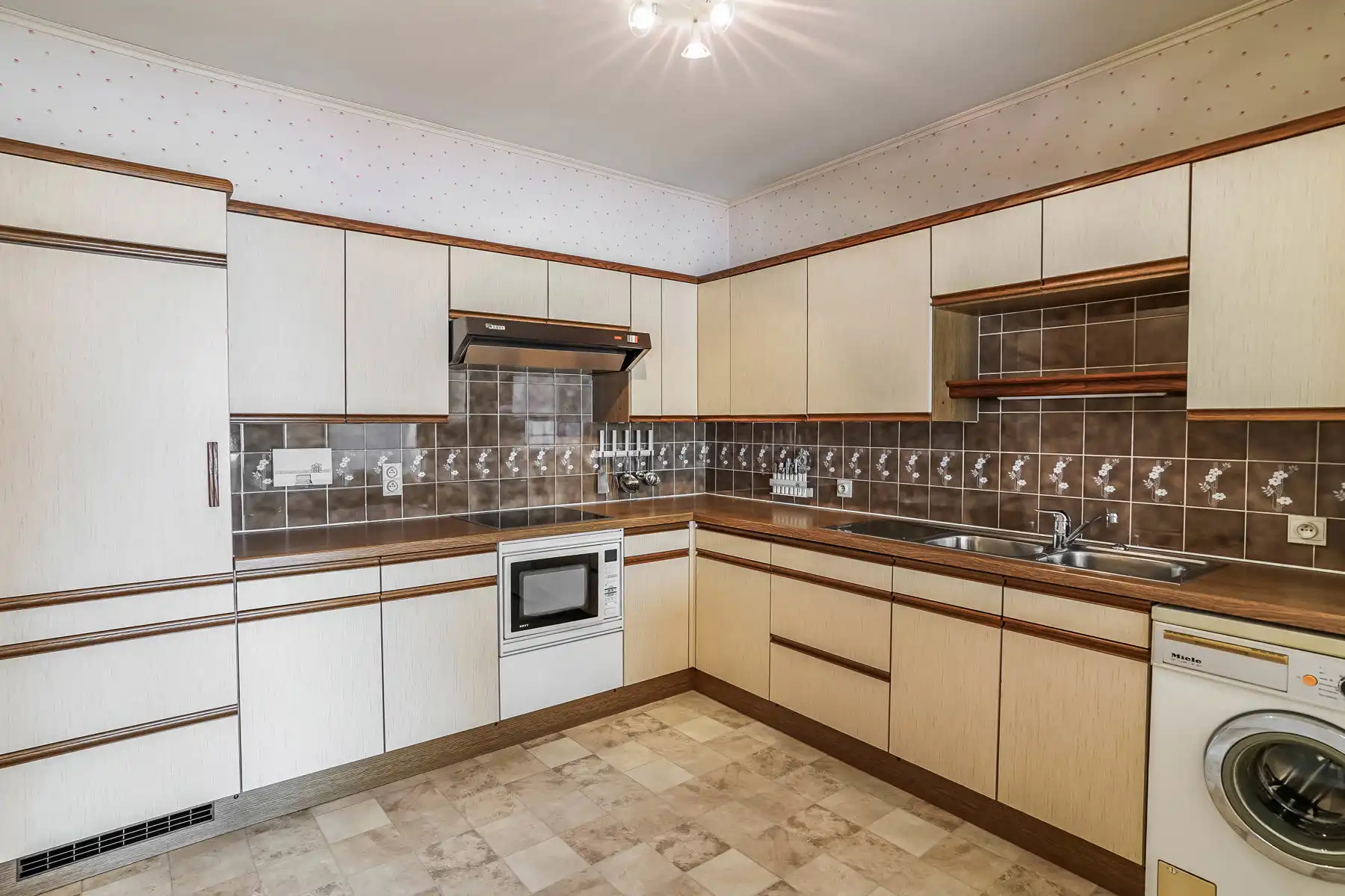 Appartement met 2 slaapkamers en overdekte autostaanplaats te Londerzeel Sint Jozef foto 8