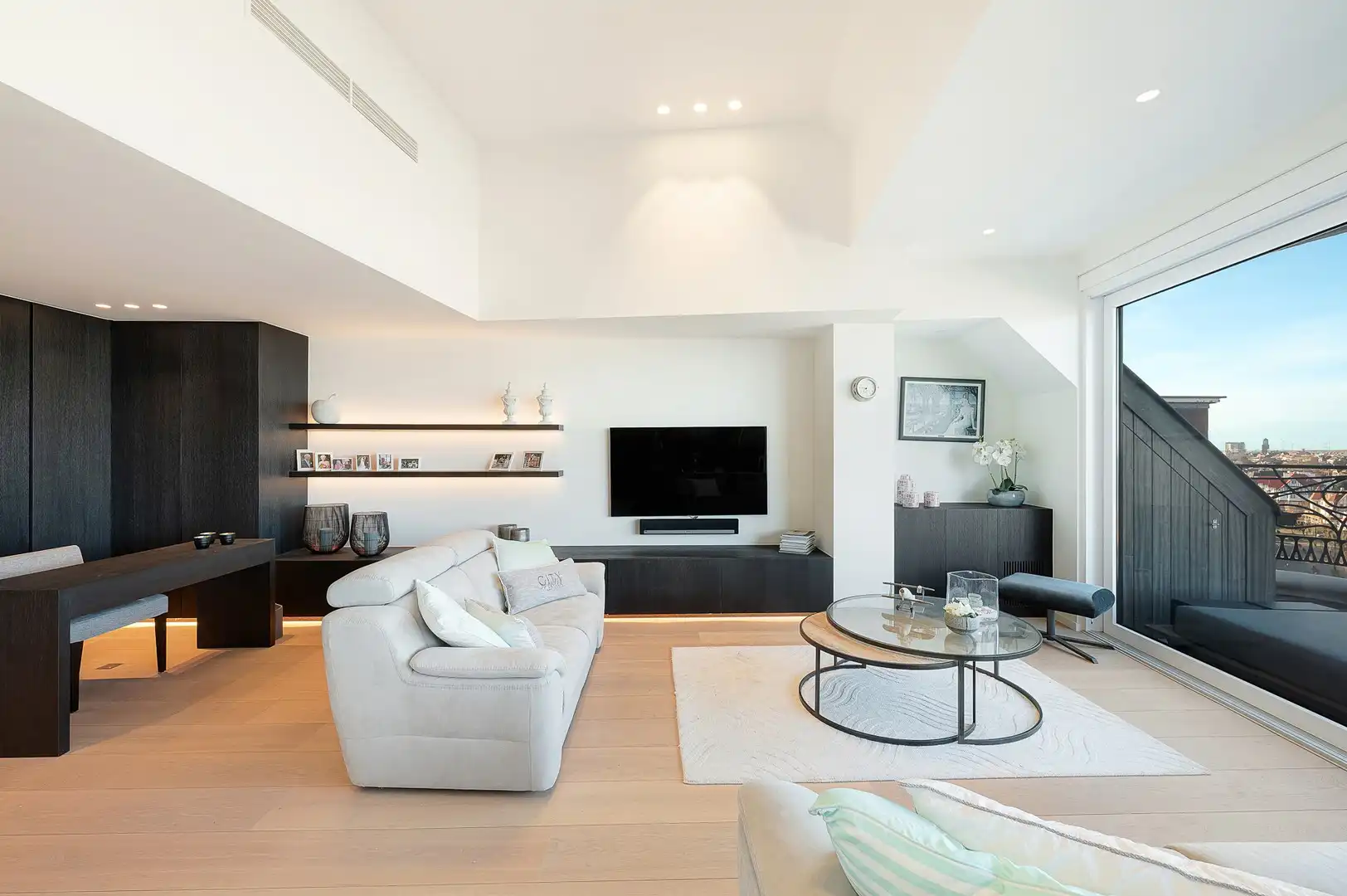 Uitzonderlijke penthouse met een gevelbreedte van 12m en panoramisch zeezicht in de standingvolle residentie Plaza op het Albertplein. foto 14