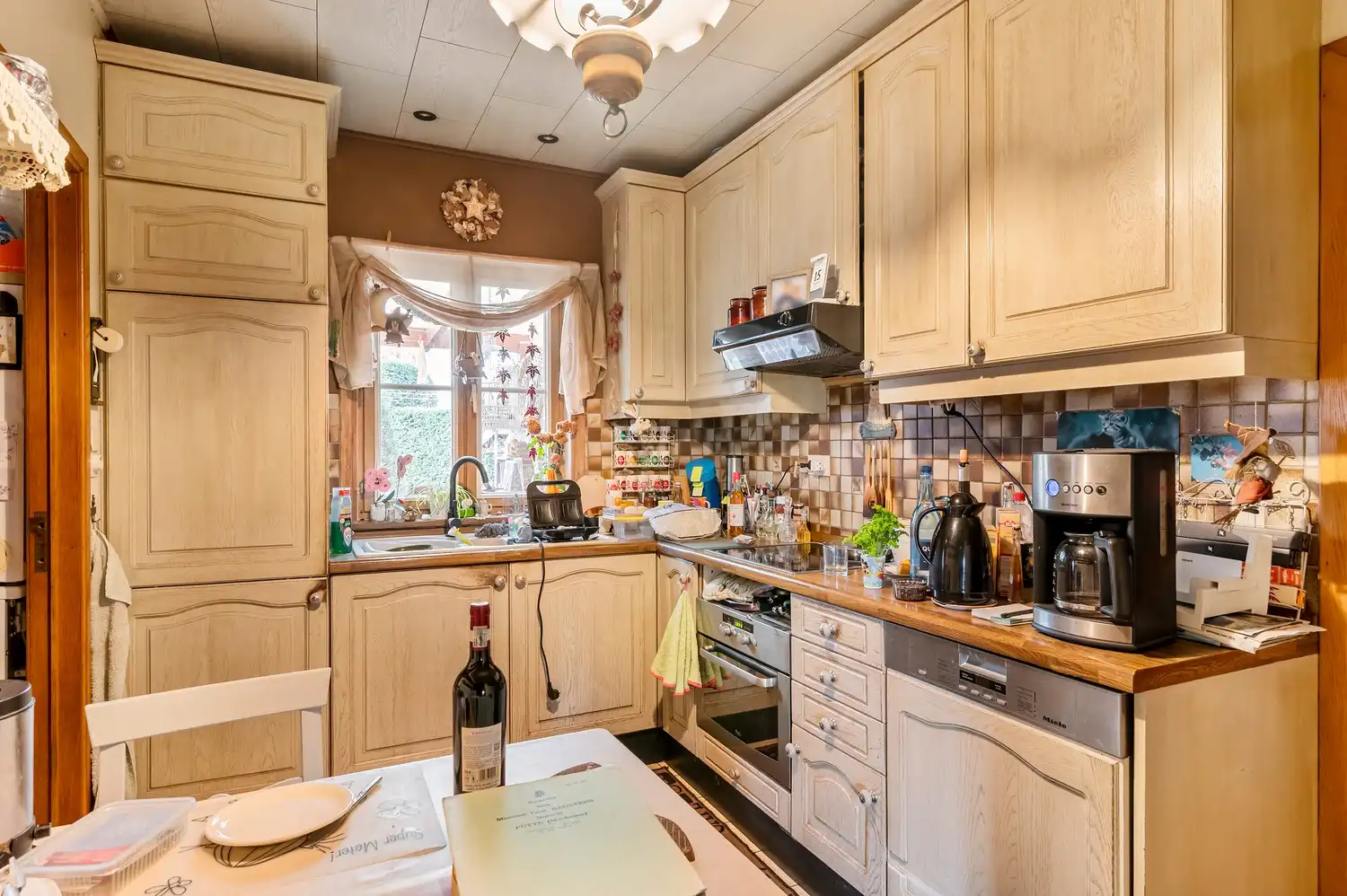 CHARMANTE WONING MET RUIME TUIN EN VIJVER I 4 SLPK I PUTTE foto 10