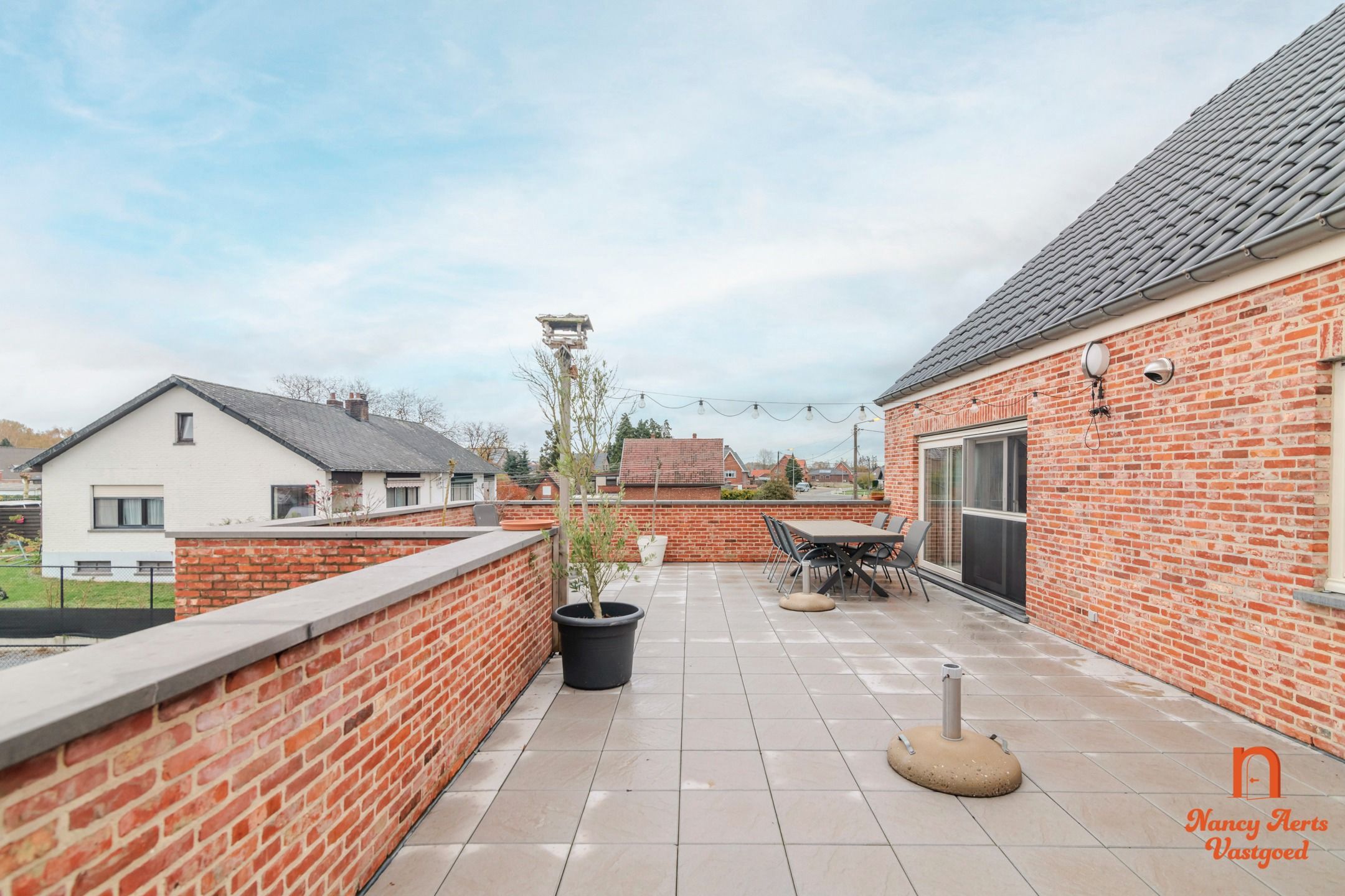 Lichtrijk duplexappartement met ruim terras en eigen ingang foto 26