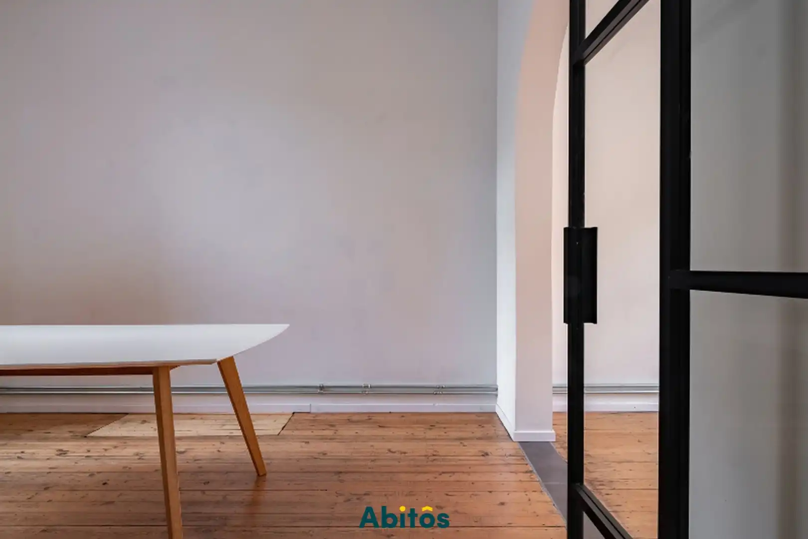 Gerenoveerde herenwoning met 4 slaapkamers en 2 badkamers foto 11