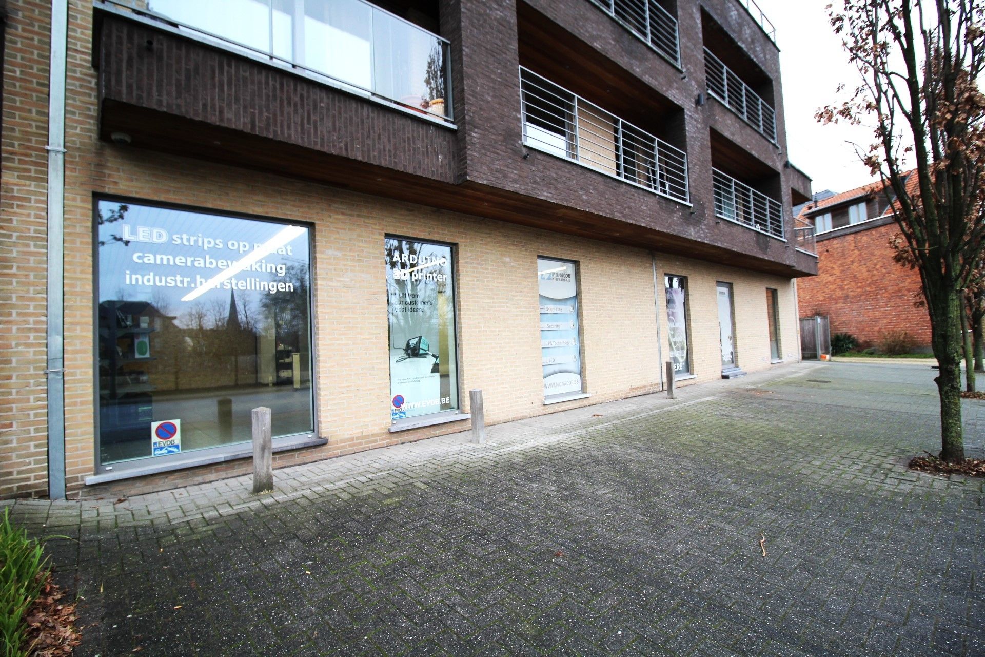 Handelsruimte in centrum Waregem foto 7