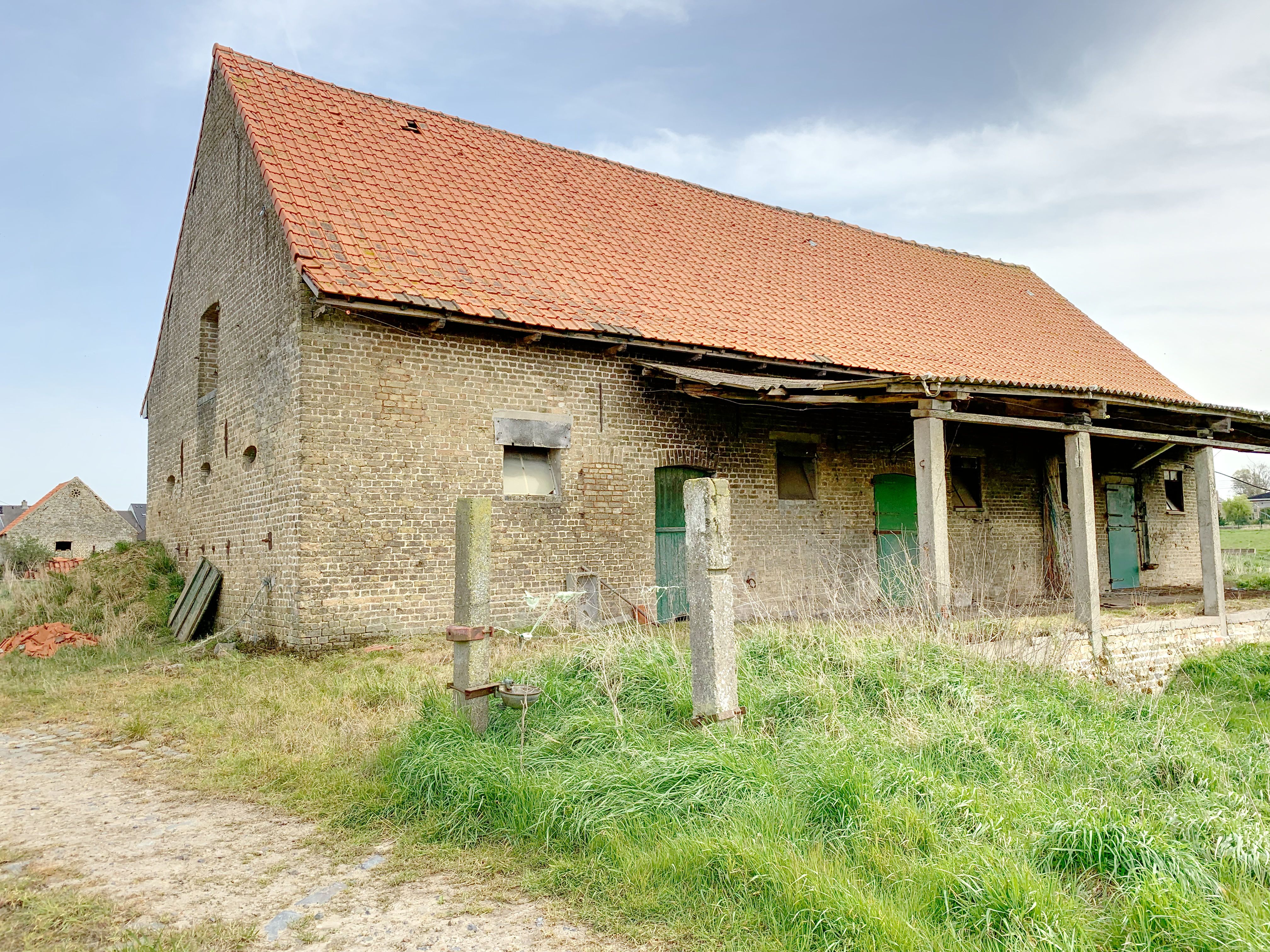 Idylissch gelegen hoeve met diverse bijgebouwen op 3ha foto 16