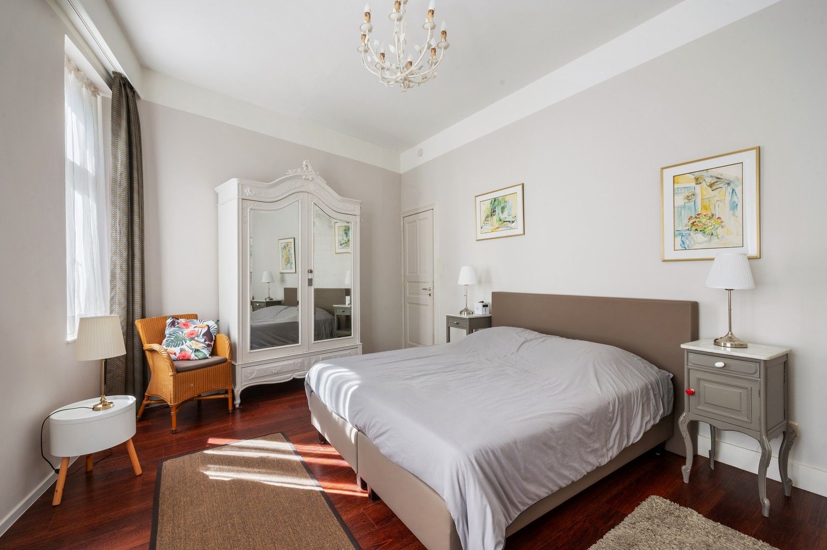 Centraal gelegen energiezuinige gezinswoning met 3 kamers op unieke ligging in het hart van Ieper foto 11