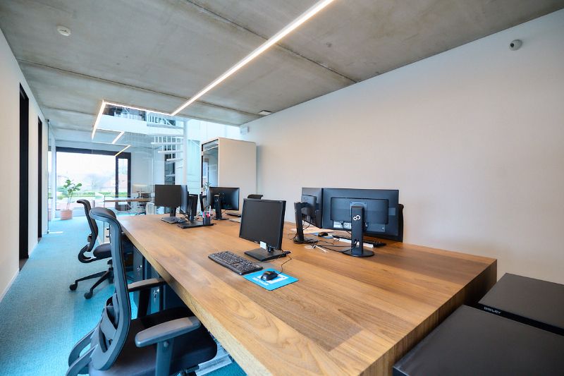 Uniek kantoorgebouw te huur langs de Westlaan te Roeselare foto 20