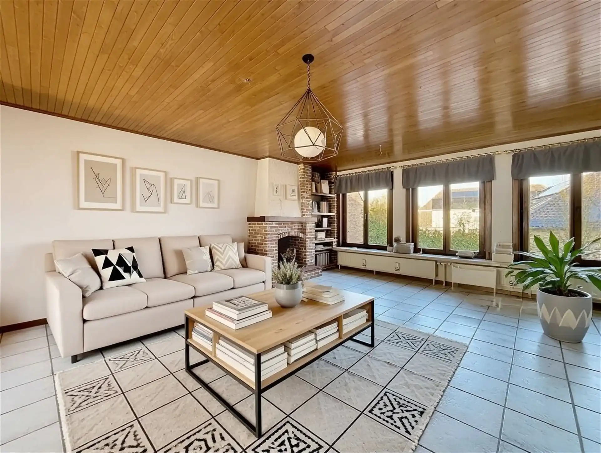 Ruime woning met 3 slaapkamers en garage (60 m²)  foto 2