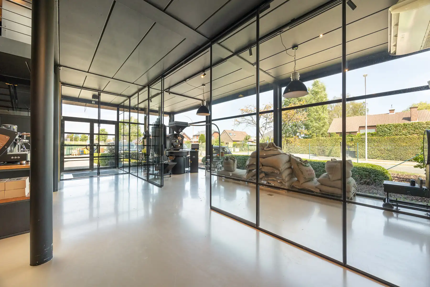 Woning met handelspand op een perceel van 1.497m². foto 10