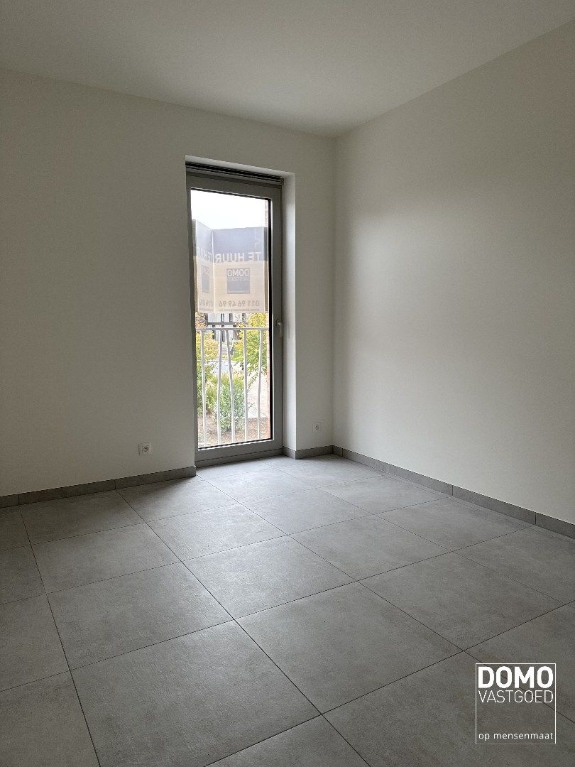 NIEUWBOUWAPPARTEMENT MET 2 SLAAPKAMERS, TERRAS, ONDERGRONDSE AUTOSTANDPLAATS EN KELDERBERGING IN RESIDENTIE "DE KWINT" TE ZONHOVEN foto 11