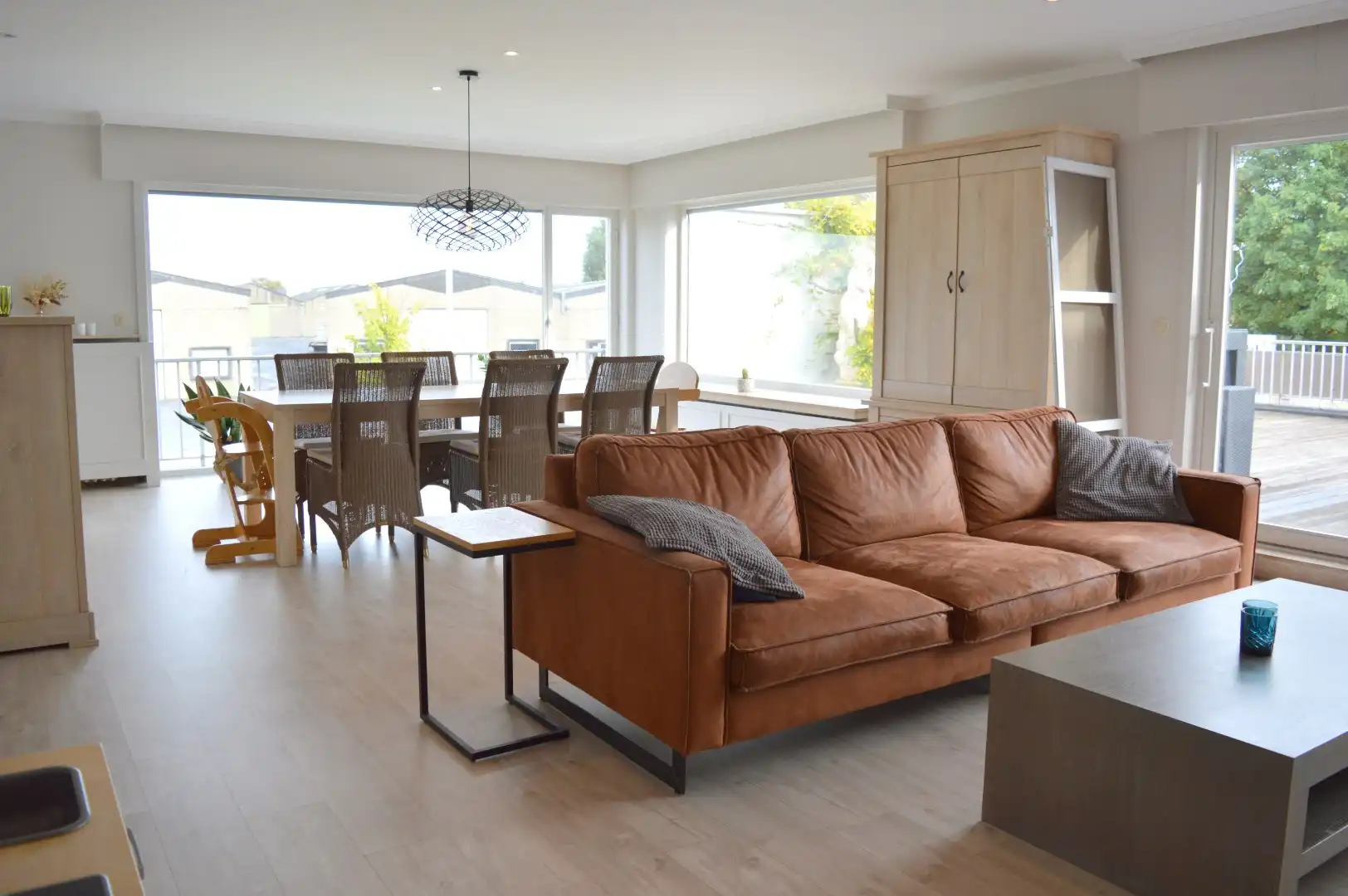 Karaktervol gerenoveerd appartement met 4 slaapkamers en ruim terras (verbruik ingebrepen!) foto 3