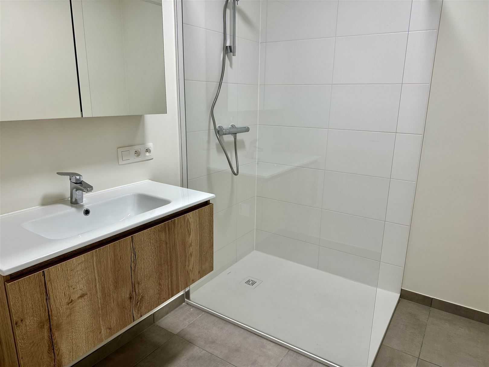 App met 2 slpk en ondergrondse  parkeerplaats foto 4