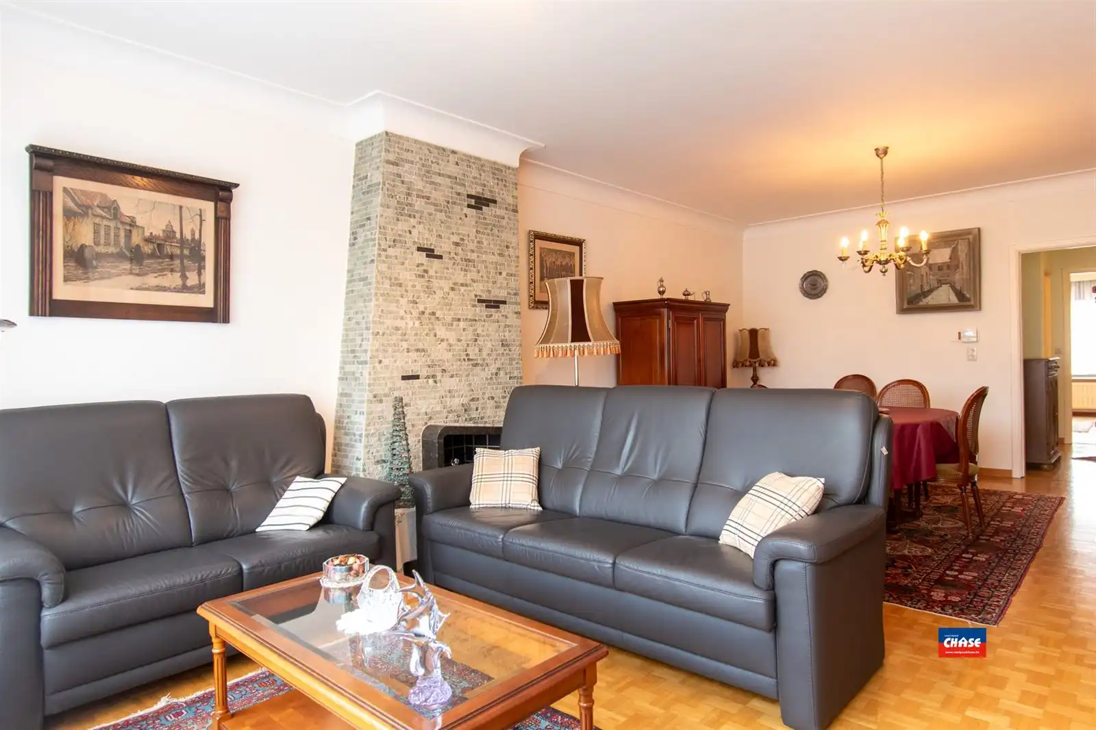 IN OPTIE !!! Appartement met 2 slaapkamers + garagebox foto 3