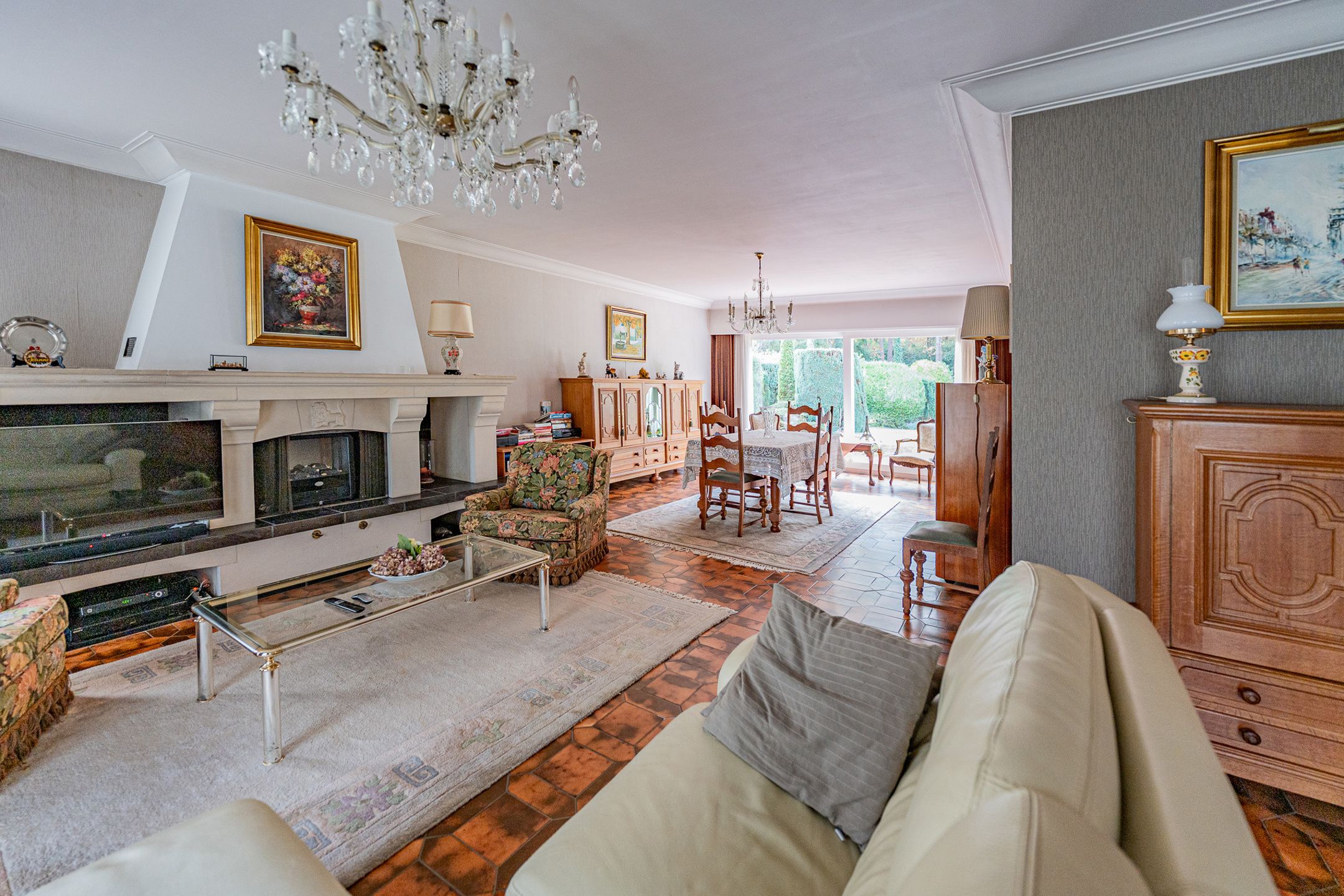 Ruime gezinswoning  in residentiële, groene omgeving foto 10