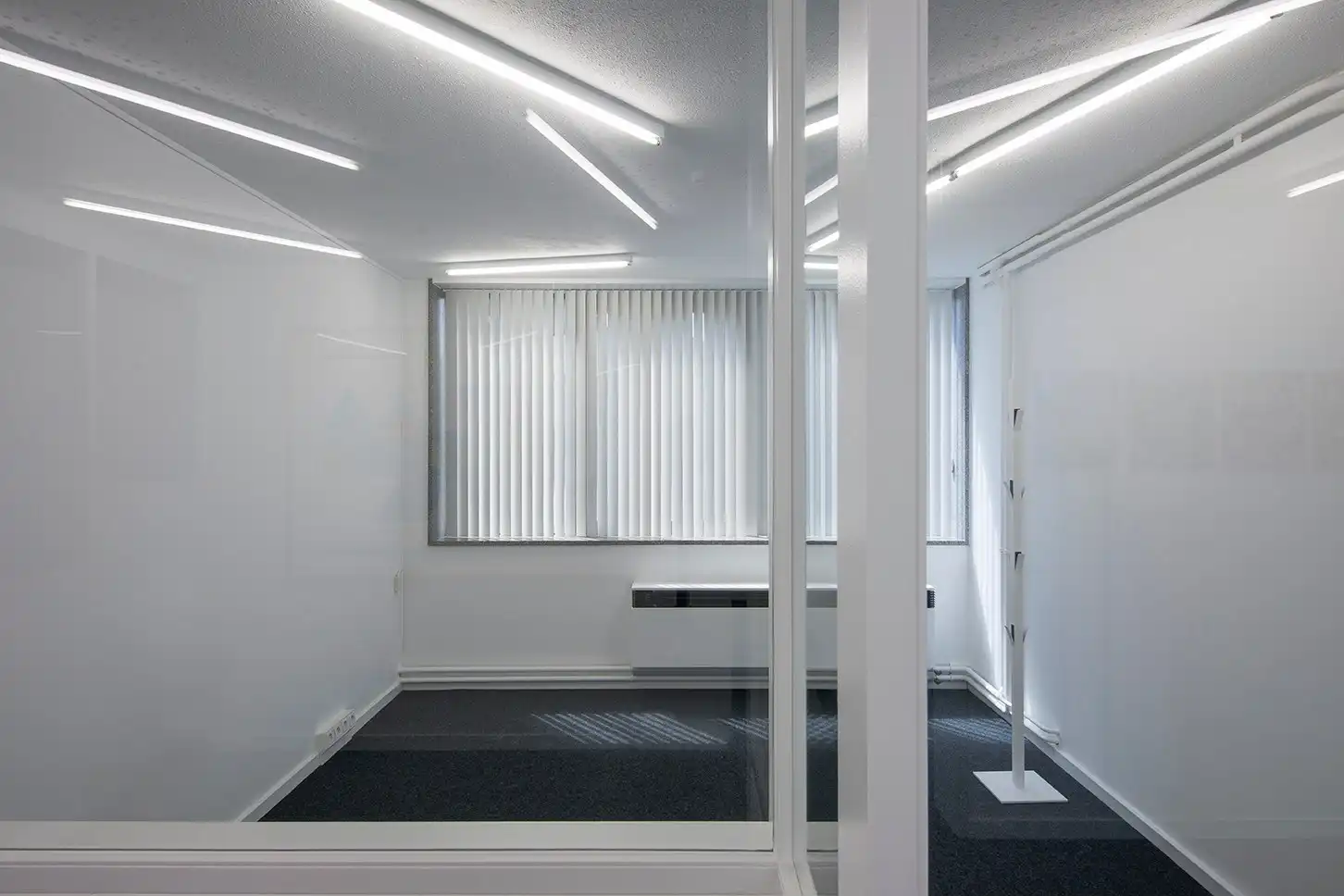 Perfect uitgerust kantoor (22 m²) met parking en alle faciliteiten inclusief, Torhout. foto 25