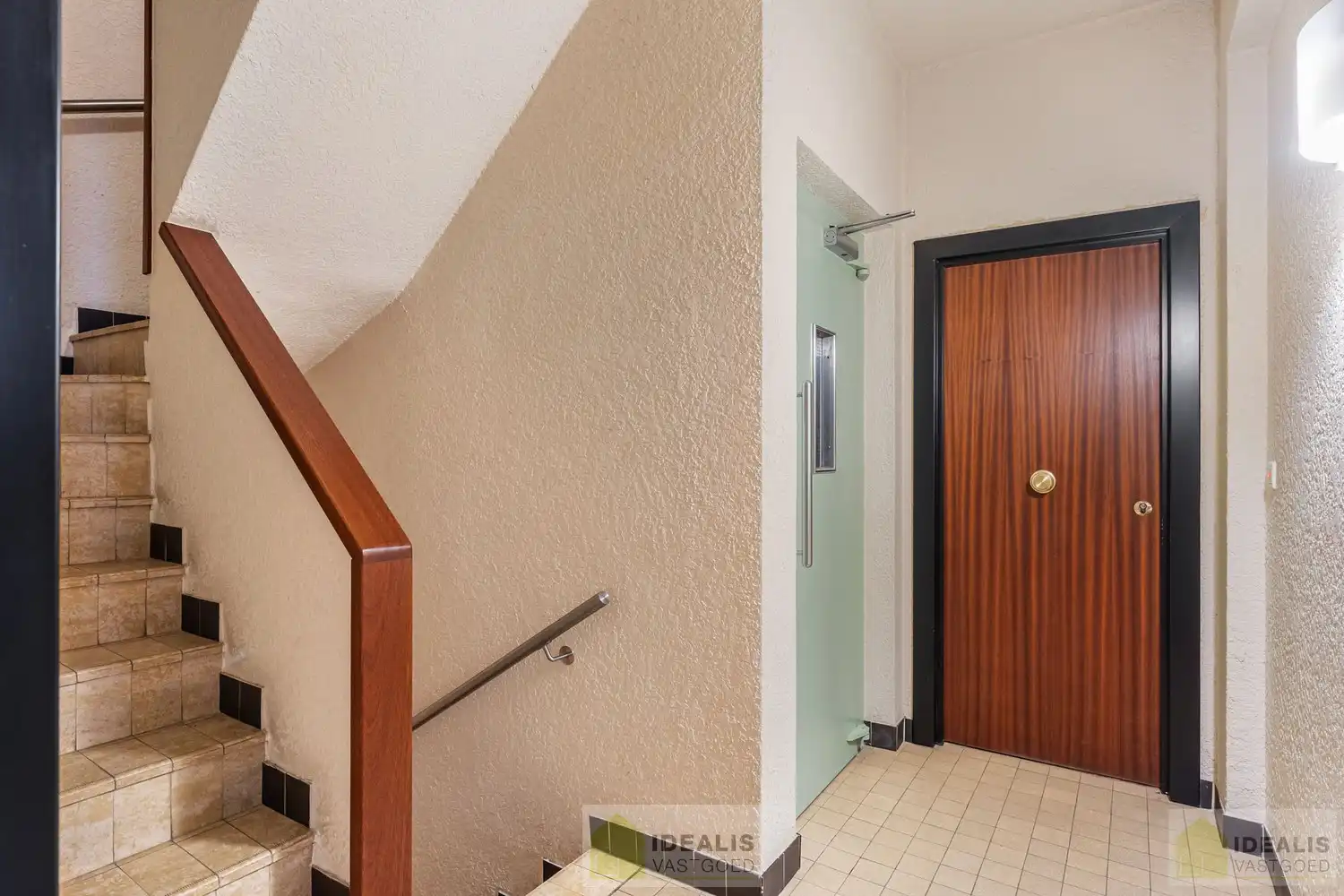 Te renoveren appartement met een bewoonbare oppervlakte van +- 60m² in hartje BXL! foto 8