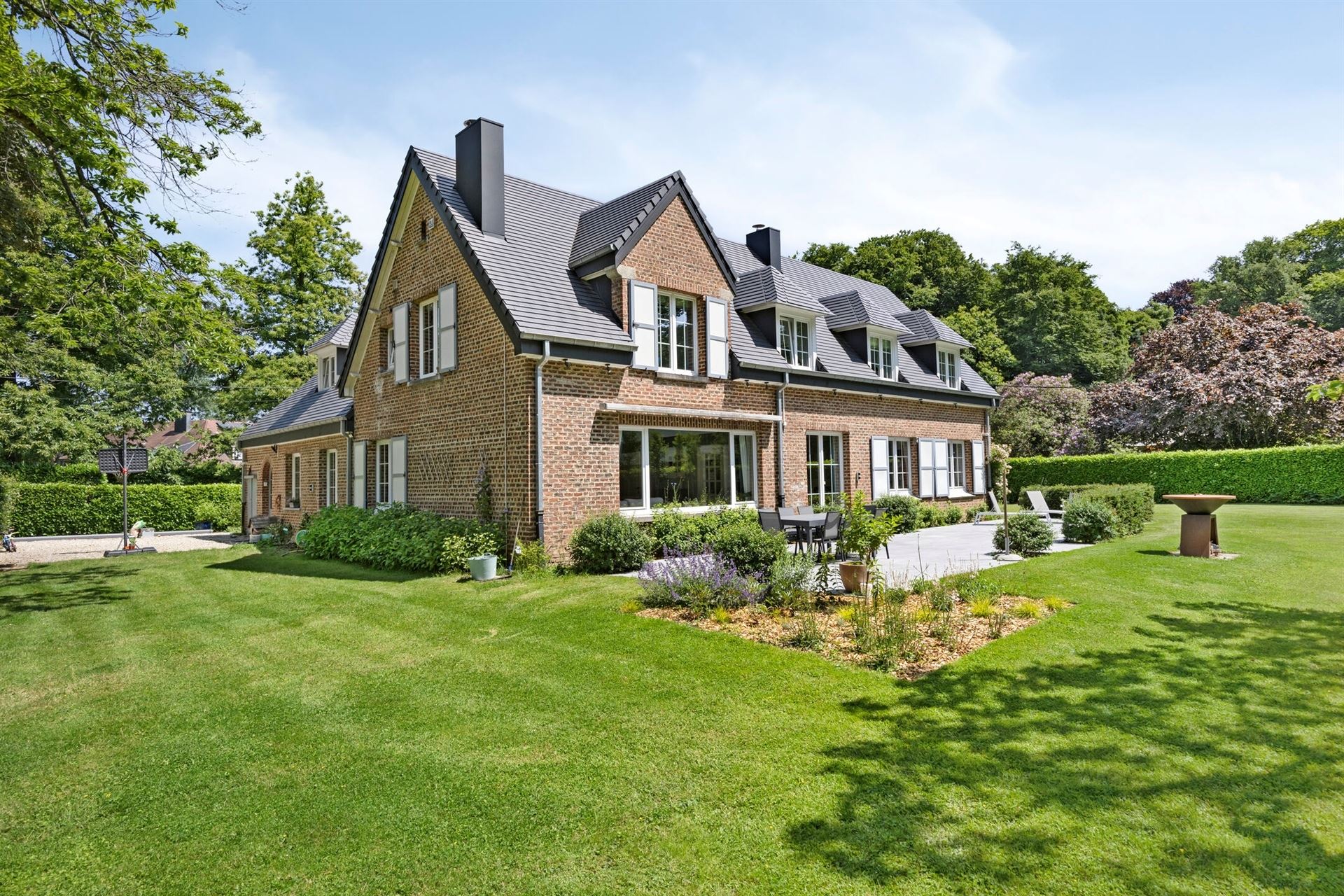 Prachtig en volledig gerenoveerde villa op unieke locatie  foto 2