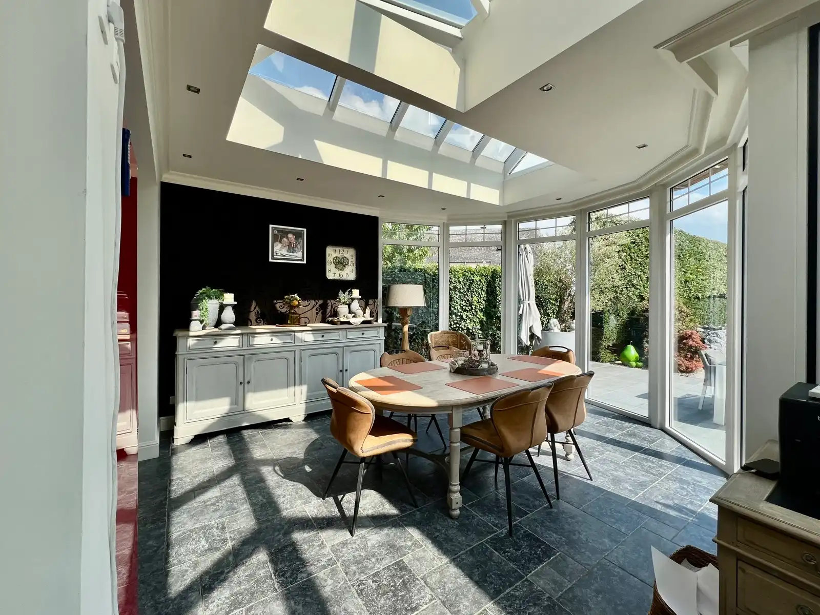 Luxe woning met alle comfort, prachtige leefveranda en tuin. foto 9