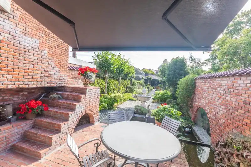 Unieke, instapklare  burgerwoning met 3 slaapkamers, aparte duplex- studio (co- housing, student...), Italiaanse tuin...(Energielabel B,  zonnepanelen...) foto 5