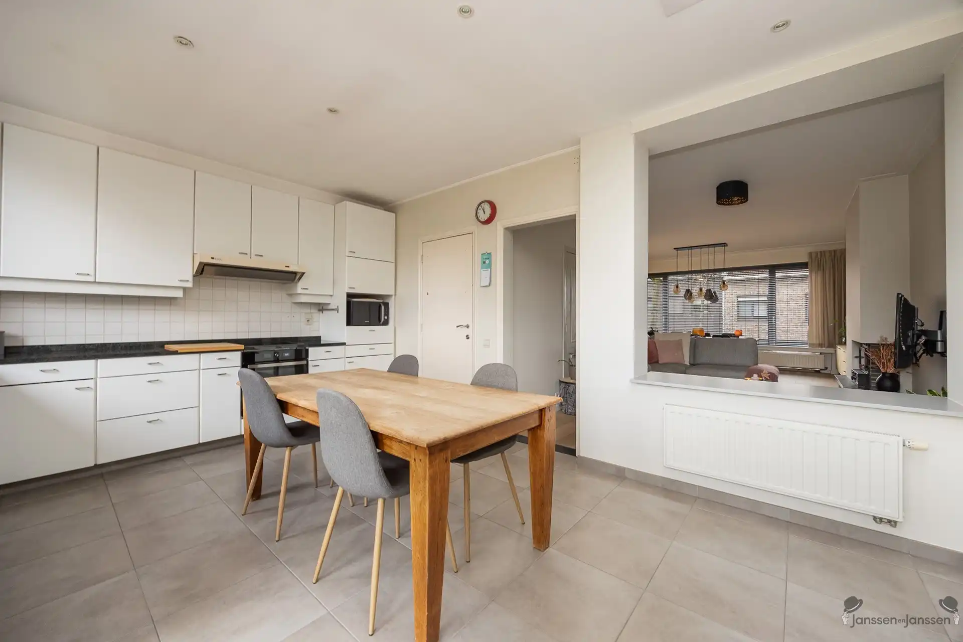 Gezellige woning met 3 slaapkamers en tuin in centrum Brasschaat foto 5