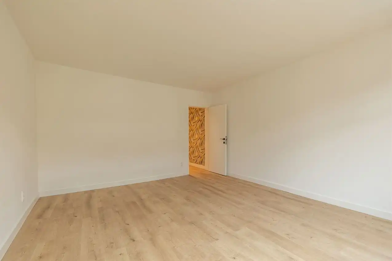 Vernieuwde rijwoning met drie slaapkamers en mooie tuin foto 20