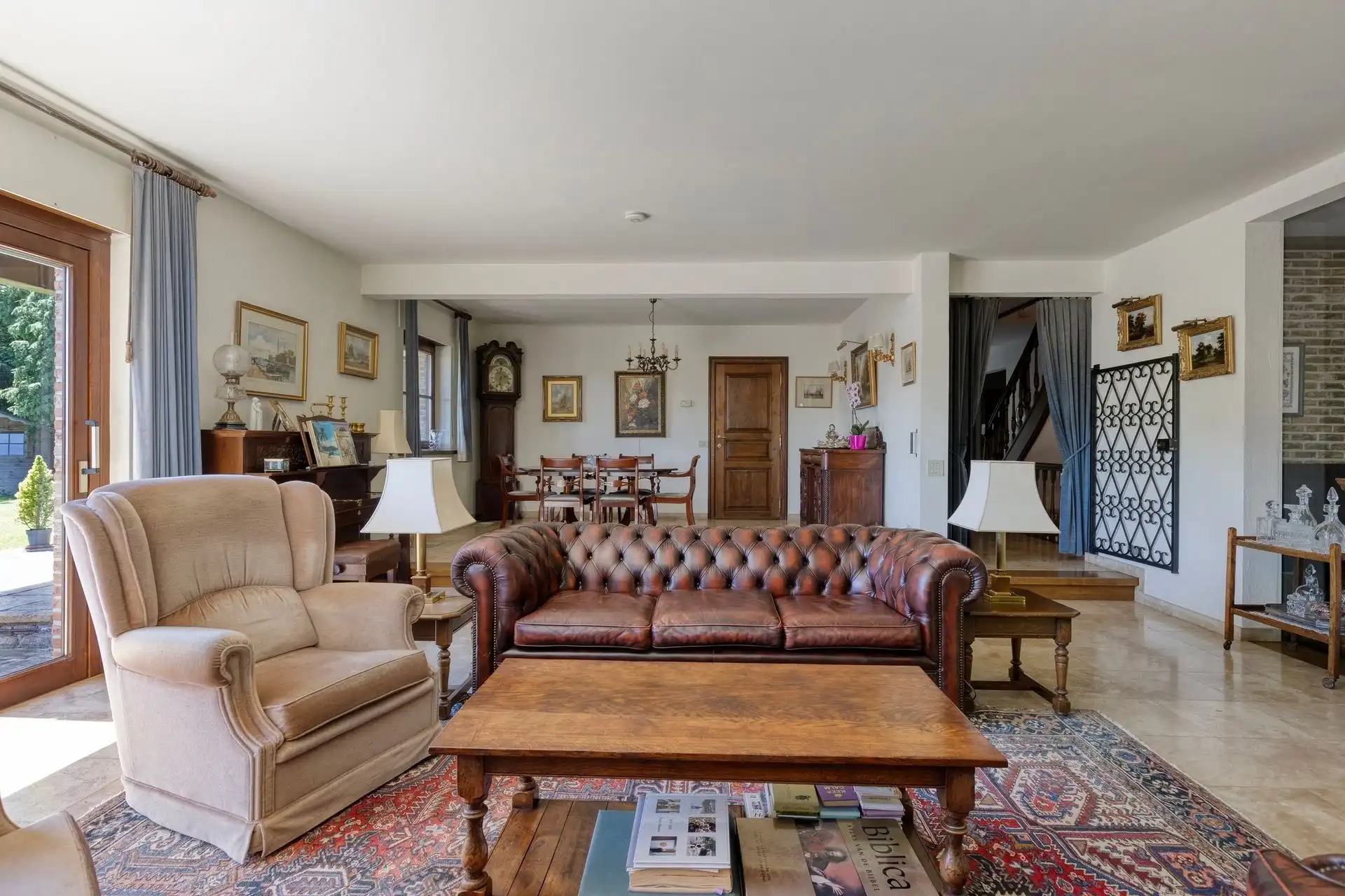 Prachtige klassieke villa op een perceel van ± 7.500 m²  foto 9