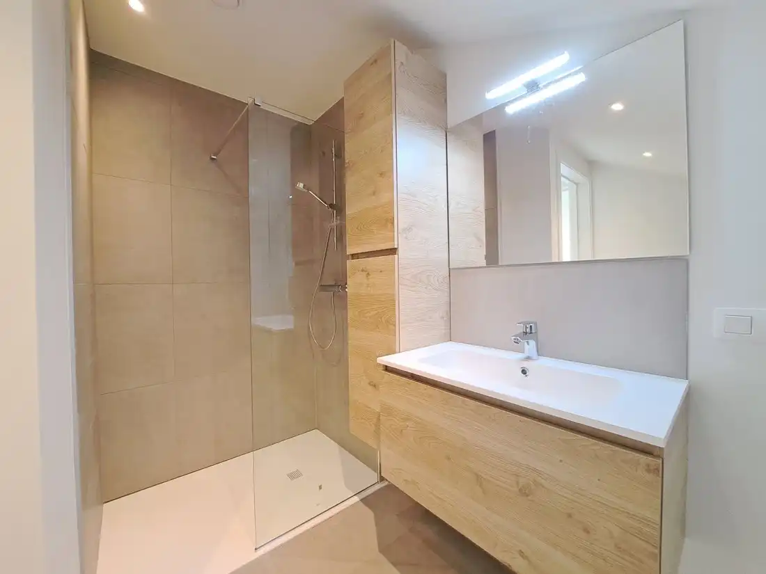 Modern ruim energiezuinig duplex appartement te Dilsen-Stokkem foto 9