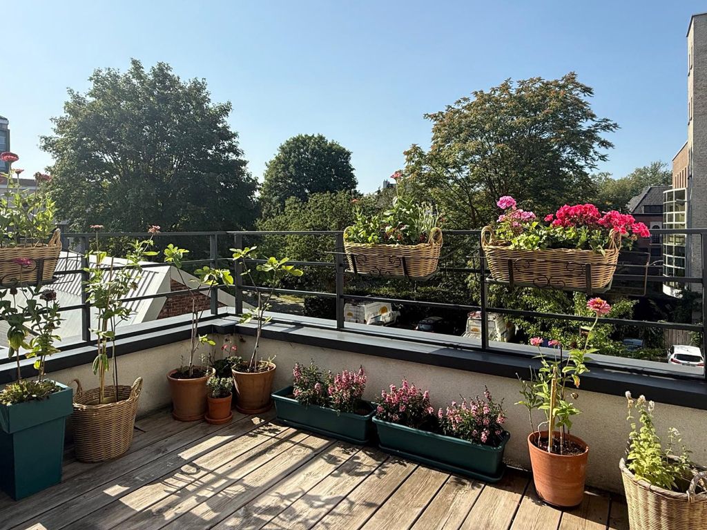 Omgeving Sint-Pietersstation. Ruim 2 slaapkamer appartement met aangenaam terras en zicht op groen, zowel aan de voor- als achterzijde foto 17