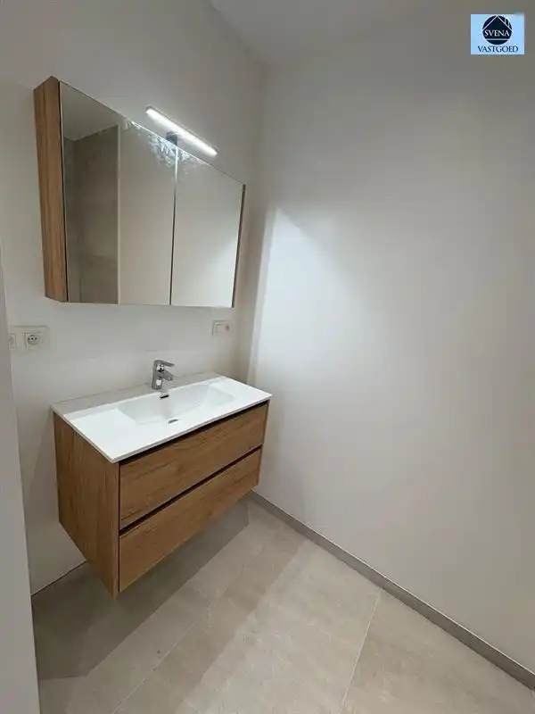 GERENOVEERD APPARTEMENT MET 2 SLAAPKAMERS foto 9