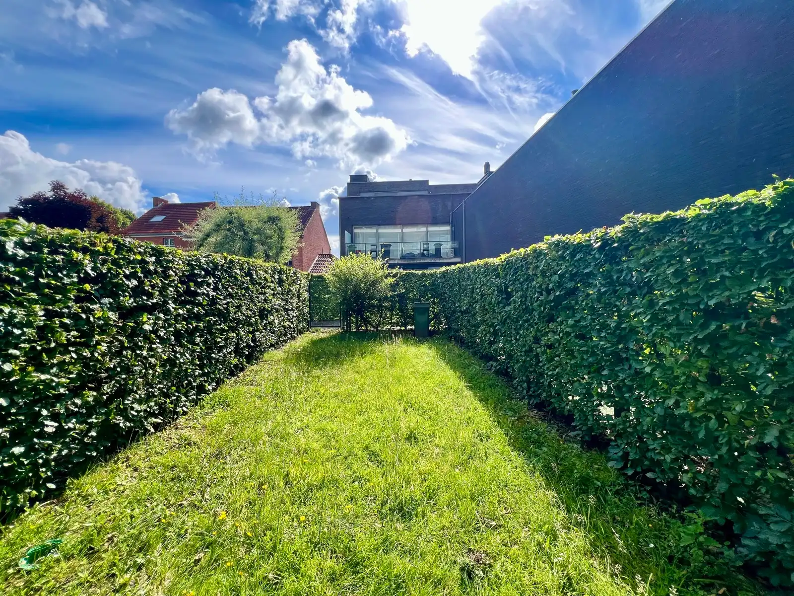Gelijkvloers appartement met tuin foto 11