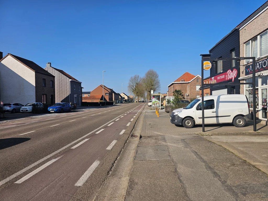Ruim apaprtement met 3 slaapkamers en groot terras. foto 18