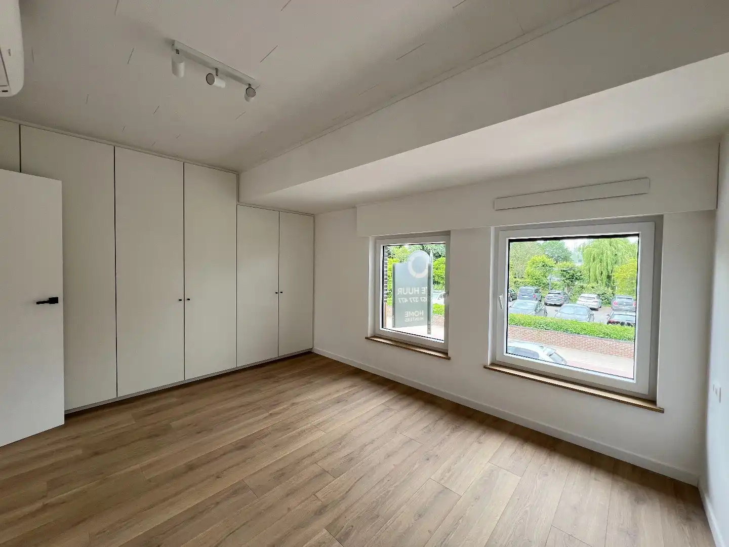 Gezellige, gerenoveerde woning met 2 slaapkamers te Ieper foto 11