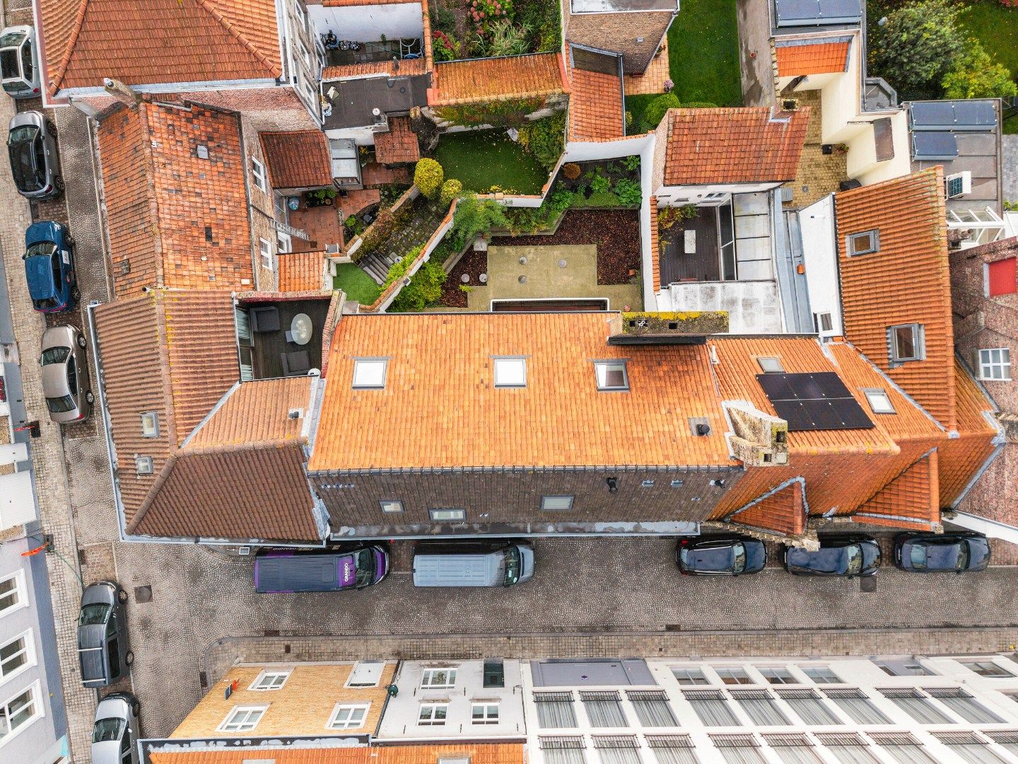 af te werken kangoeroewoning met binnentuin binnen de Brugse Reien foto 10