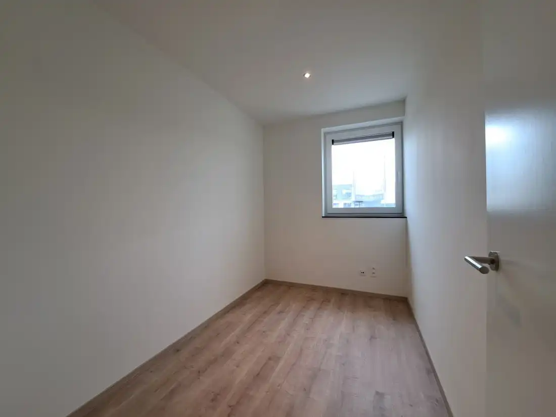 Mooi ruim energiezuinig gelijkvloers appartement te Dilsen-Stokkem foto 10