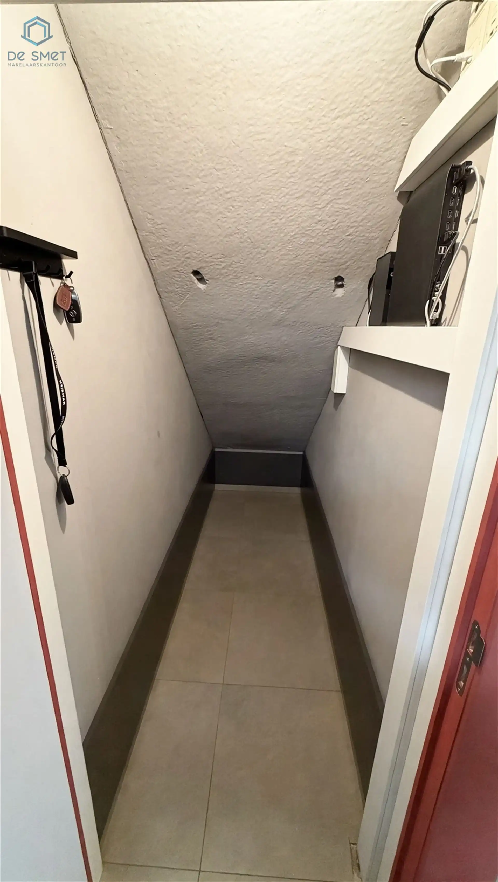 INSTAPKLARE WONING MET 3 SLAAPKAMERS, GARAGE EN ZUIDGERICHTE TUIN IN ZARLARDINGE foto 10