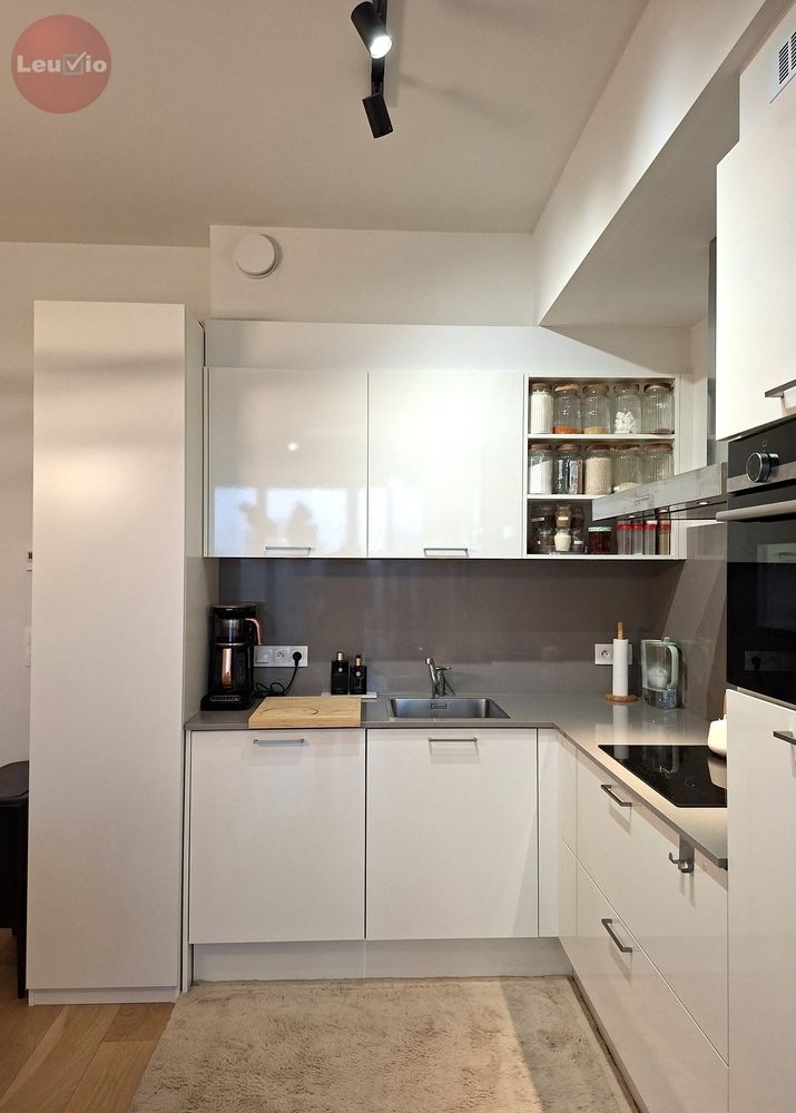 Nieuwbouw luxe appartment met autotaanplaats en fietsenberging foto 8