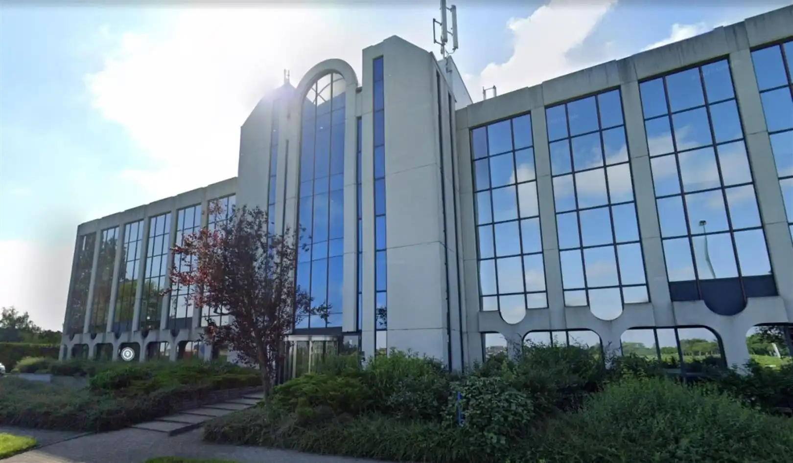 AIRPORT GARDEN : vanaf 926 m² foto {{pictureIndex}}