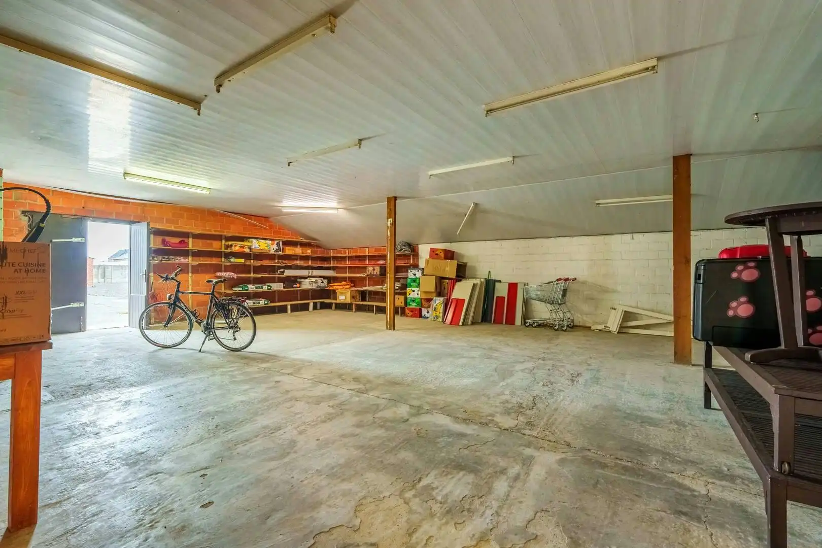 Polyvalent eigendom: woning, winkelruimte én loods te koop in Merkem op 1.885m² foto 8