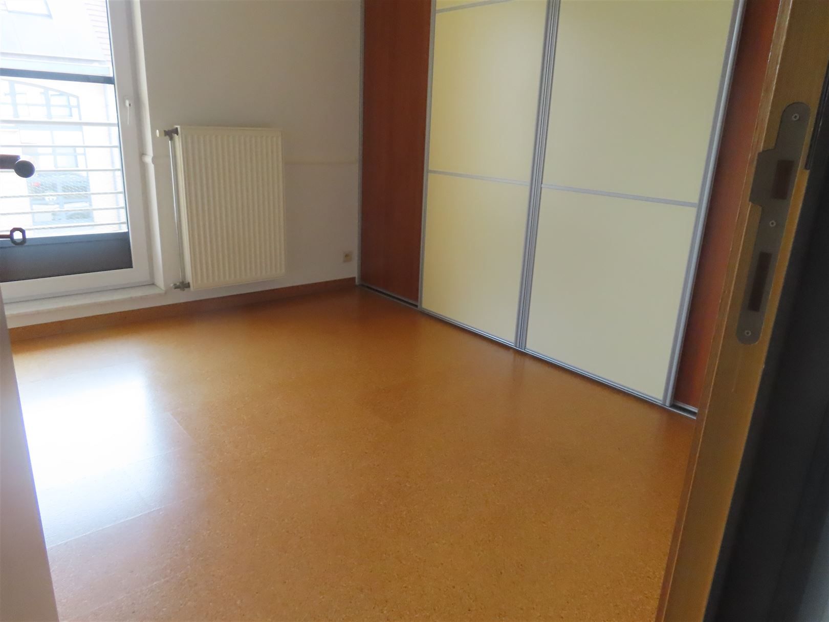 Recent 2 slaapkamerappartement met terras! foto 10