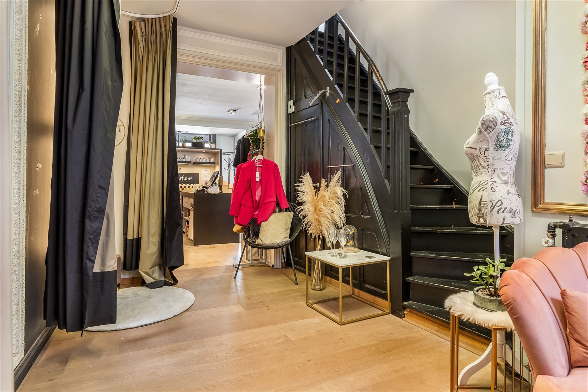 PRACHTIG HANDELSPAND OP COMMERCIËLE LIGGING IN HET CENTRUM VAN BERINGEN  foto 8