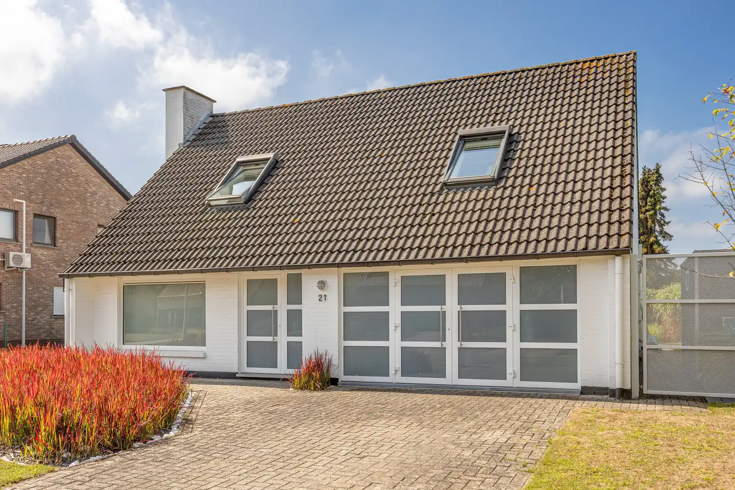 Karaktervolle villa met prachtige tuin en zwembad in doodlopende straat foto 40