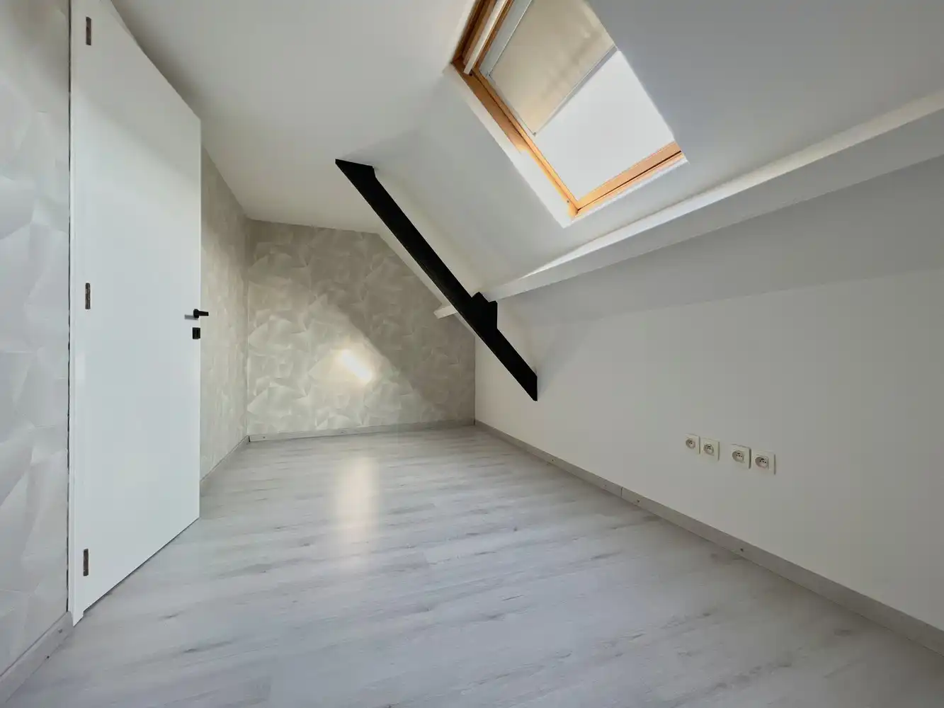 Prachtige gezinswoning (5 slpk / 2 badk) + zonnige tuin foto 17