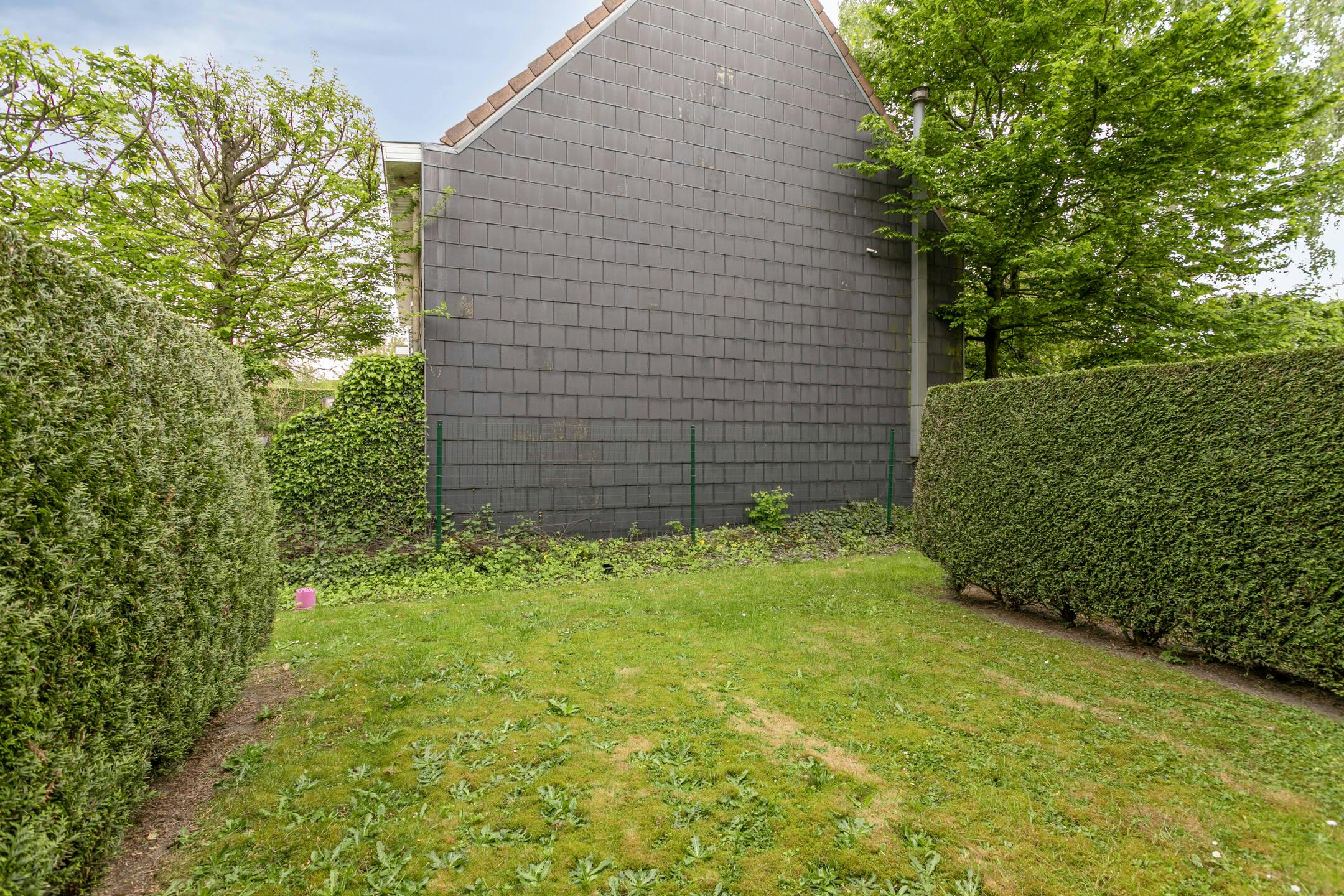 Gelijkvloers appartement met tuin en 2 slaapkamers te koop foto 2