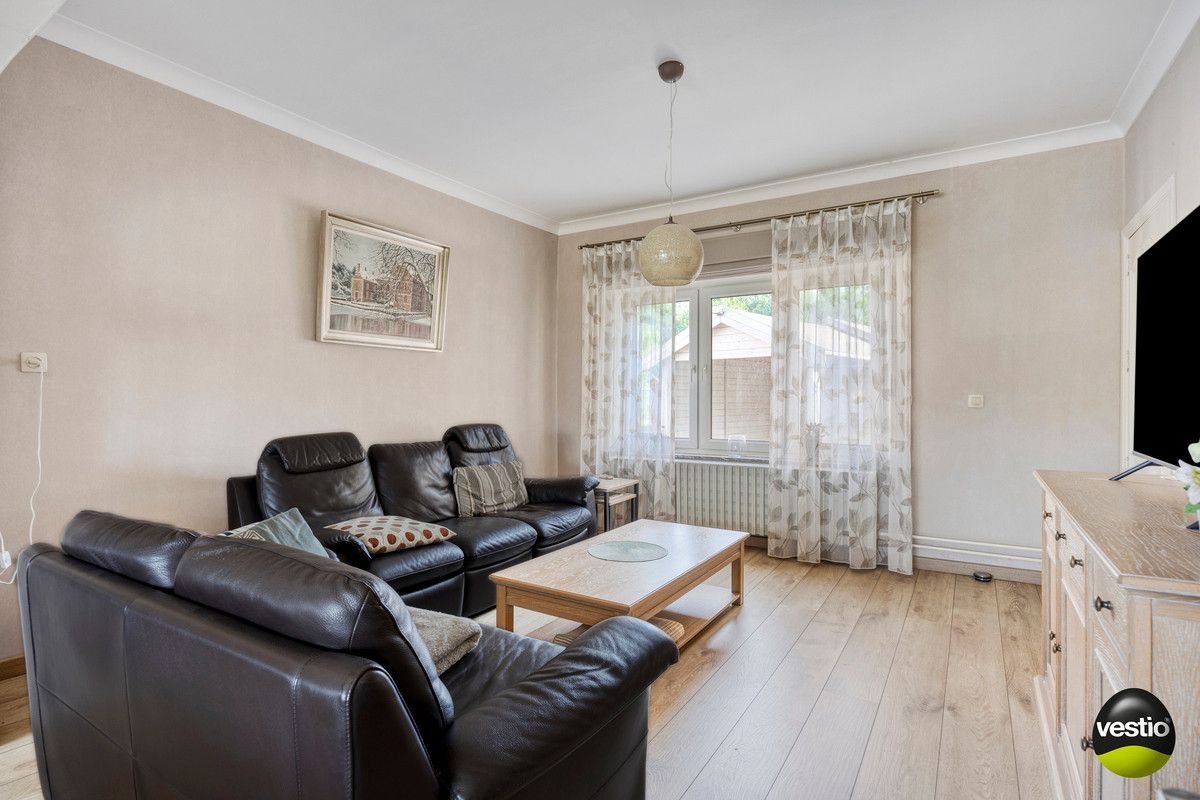 TIJDLOZE RUIME WONING MET 3 SLK OP 5A90CA NABIJ CENTRUM BEVERST. foto 6