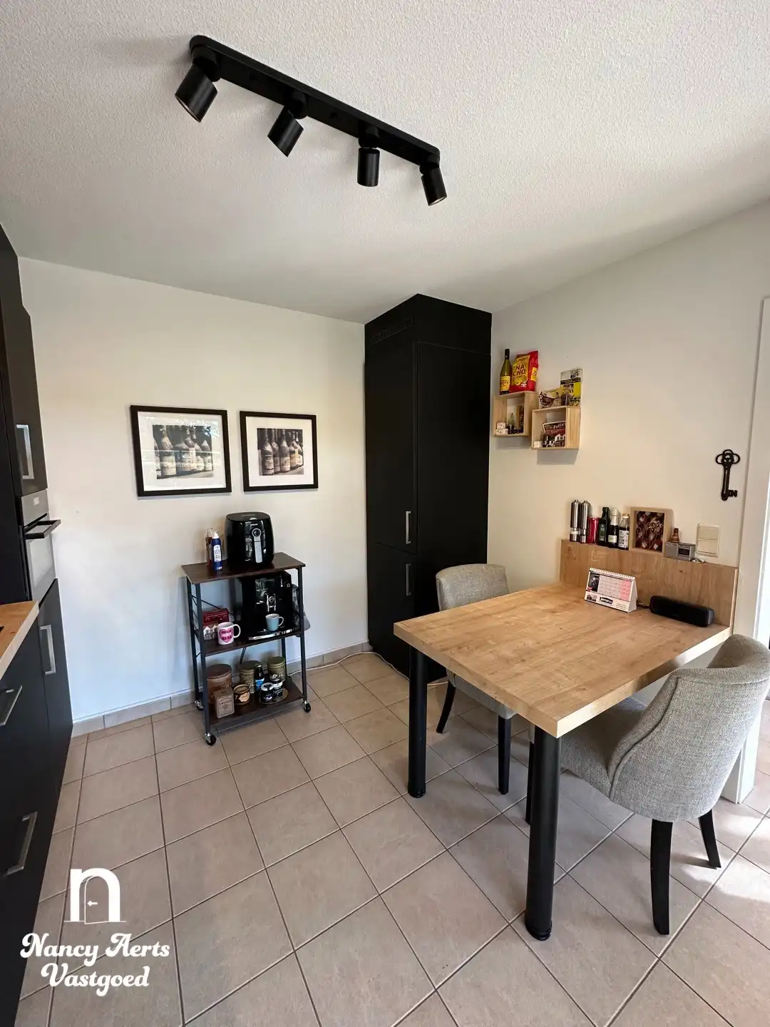 2-slaapkamerappartement met terras en carport in Beringen foto 6