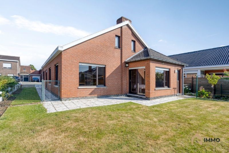 🏡 Te koop: Gelijkvloerse villa in Moorslede met 3 slaapkamers, tuin en garage foto 13
