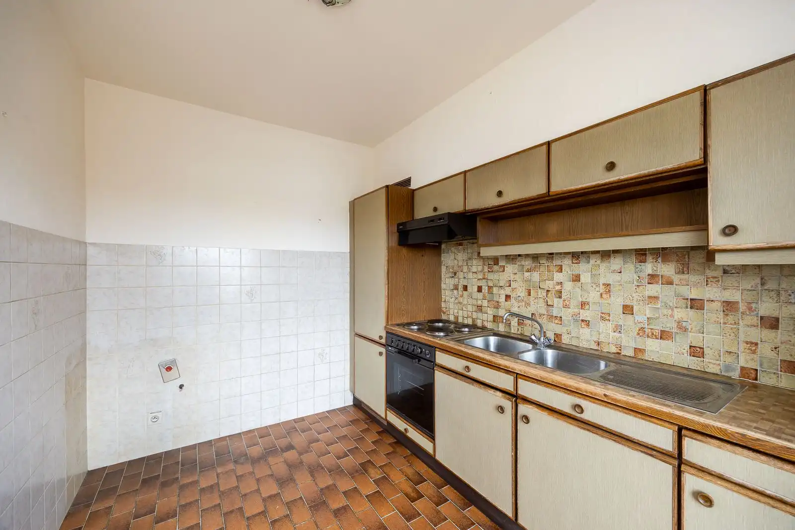 Ruim 3-slaapkamerappartement met renovatiepotentieel! foto 8