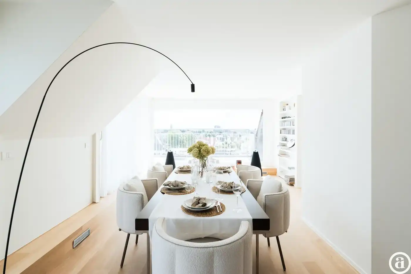 Zonnige penthouse met ruime terrassen en zijdelings zeezicht foto 7